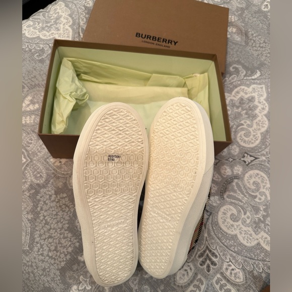 NWT BURBERRY Thomson Check Slip on Sneaker - Picture 12 of 12